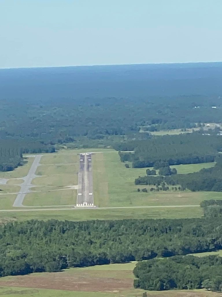 WILLISTON AIRPORT - SKY CHIEFS AVIATION